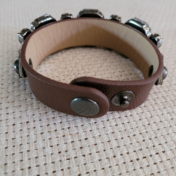 Crystal Leather Bracelet. Adjustable. New - Picture 2 of 4